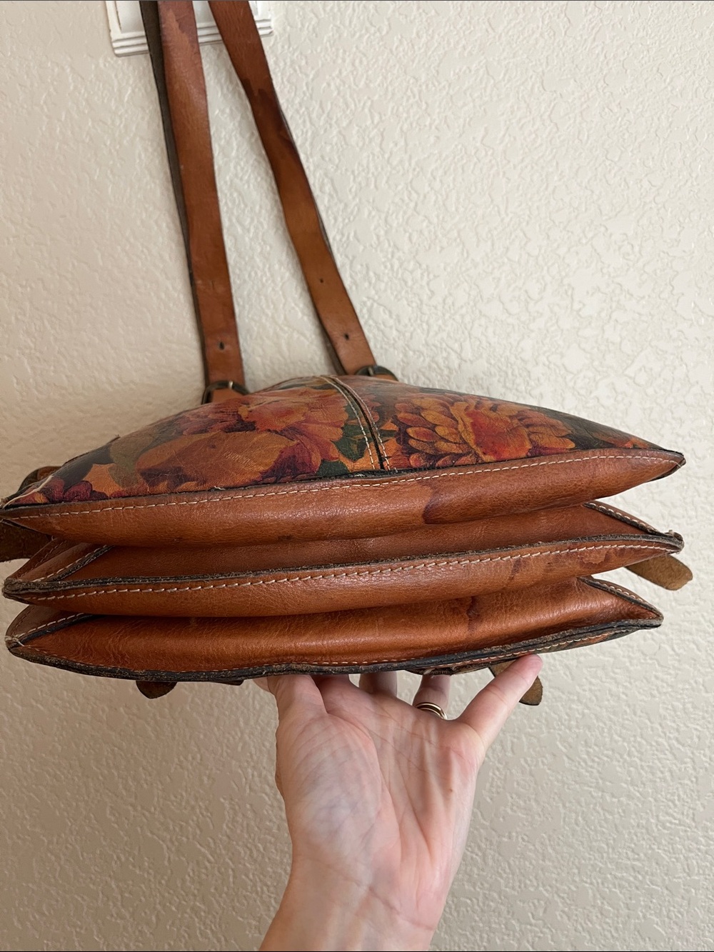 Patricia Nash leather floral bag - Picture 9 of 13